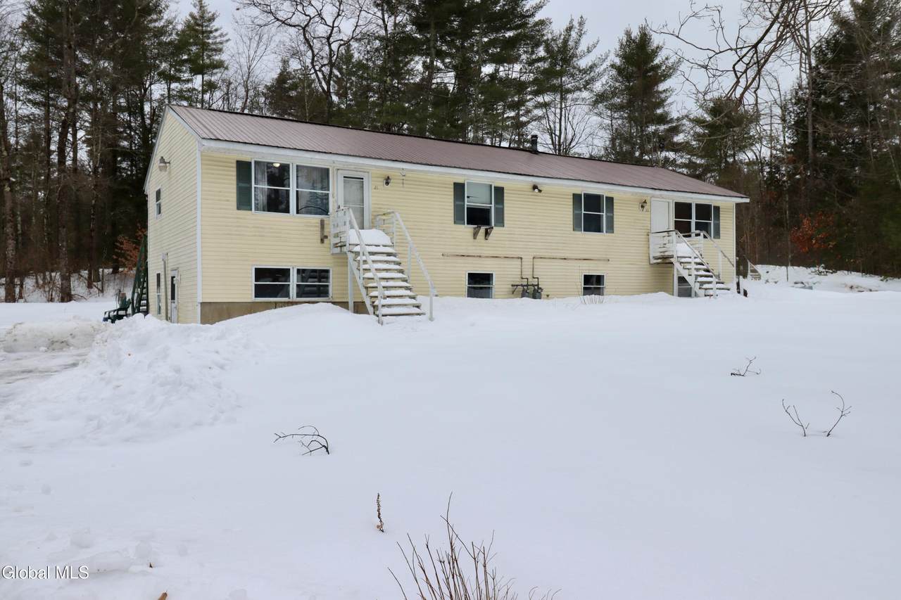 21-23 Hickory Circle - Photo 1