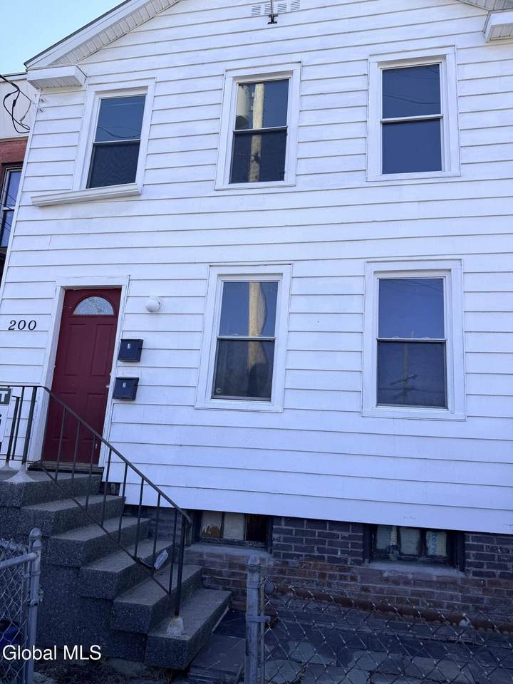200 Mohawk Street - Photo 1