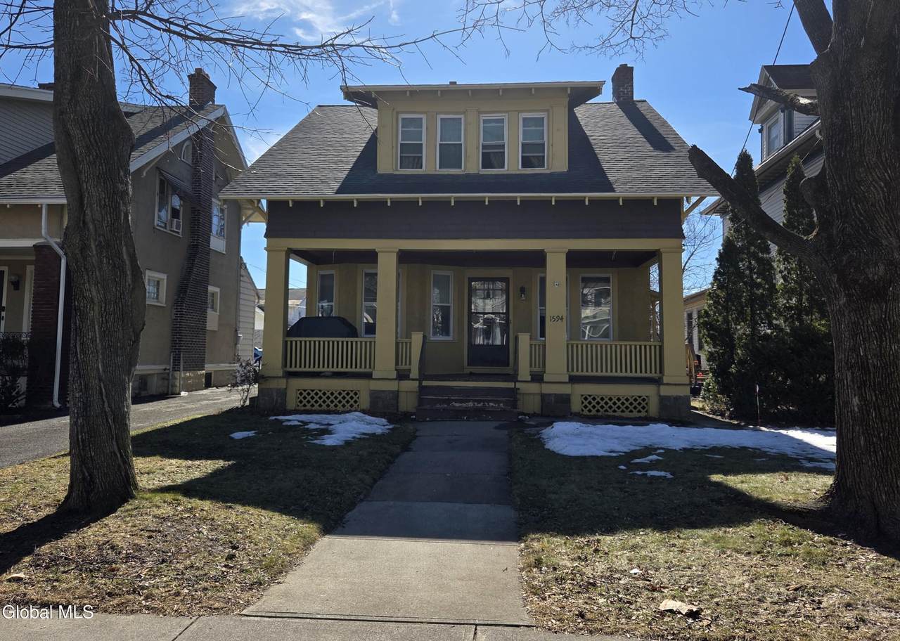 1594 Union Street - Photo 1