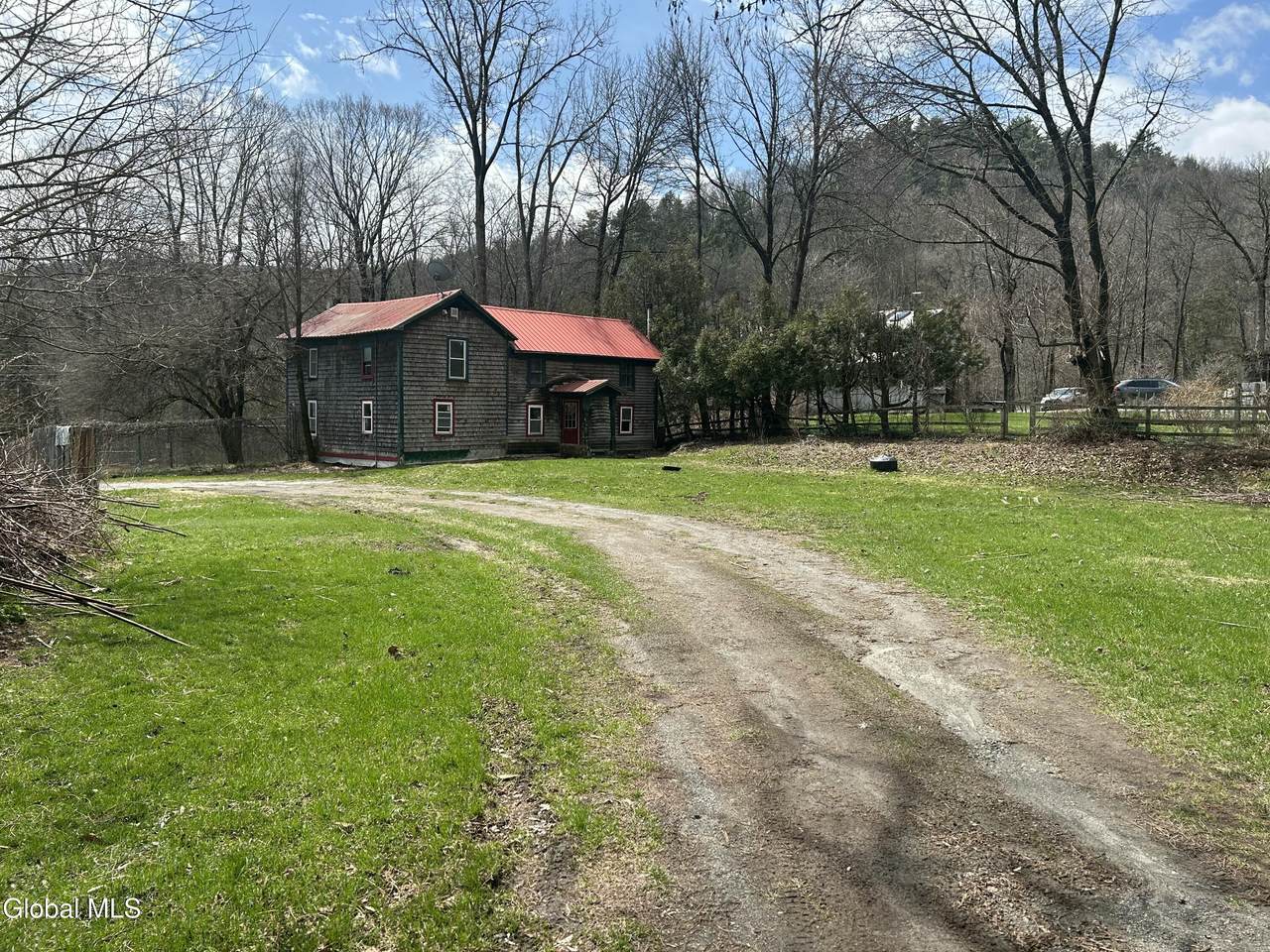 919 Bradford Hill Road - Photo 1