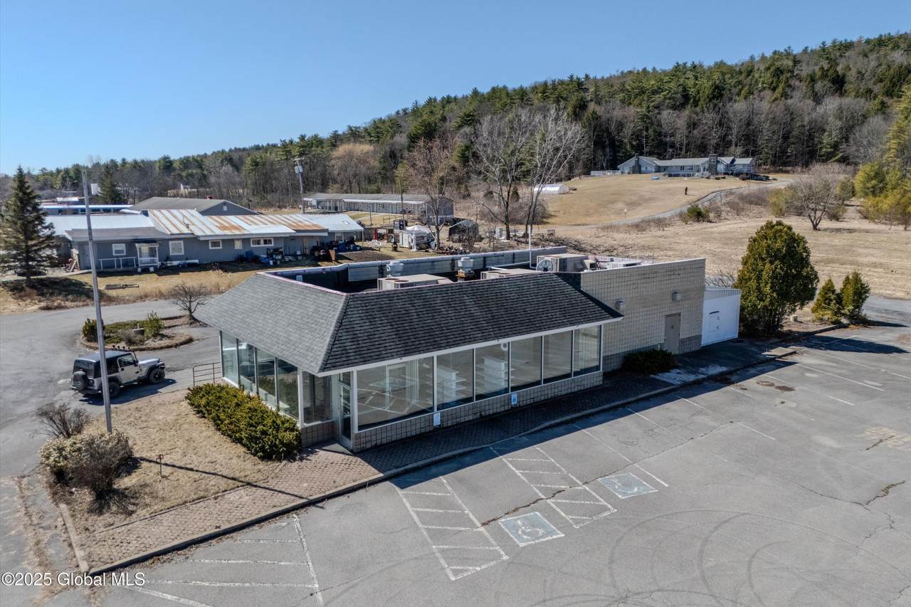 270 Broadway - Photo 1