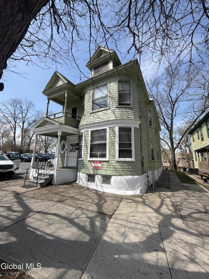 318 Georgetta Dix Plaza - Photo 1