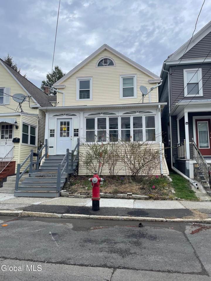 13 Van Vechten Street - Photo 1
