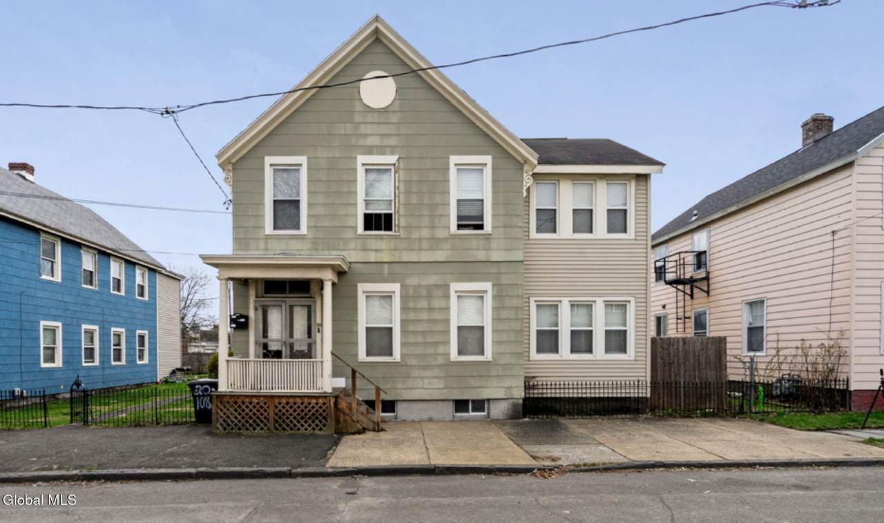 20 108th Street - Photo 1