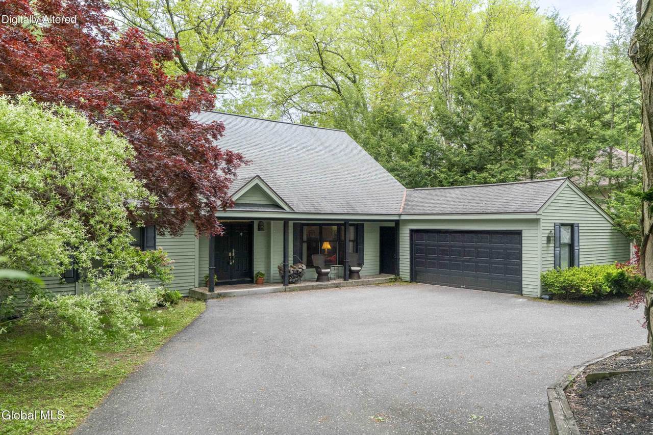 10 Longwood Drive - Photo 1