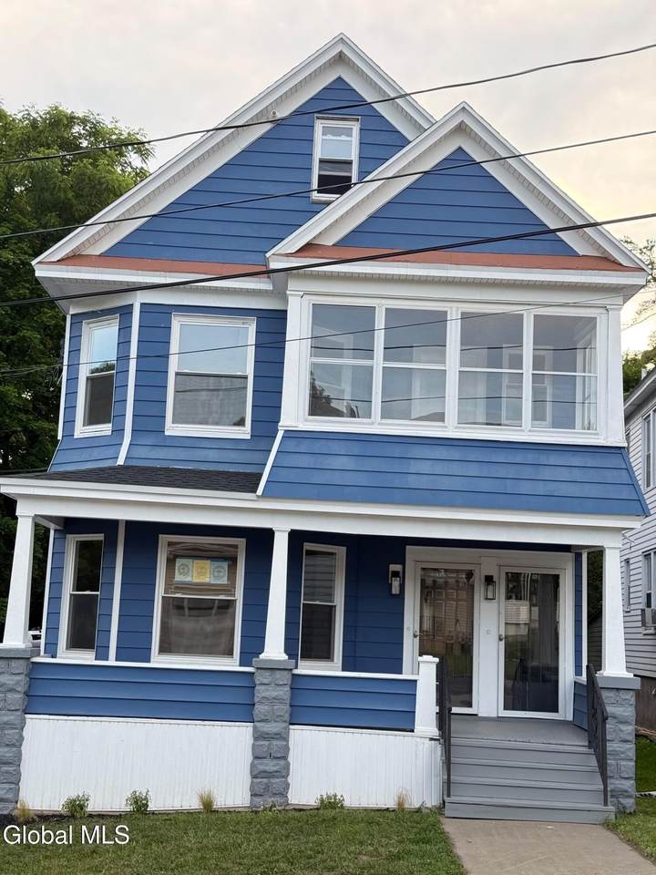 12 Lomasney Avenue - Photo 1