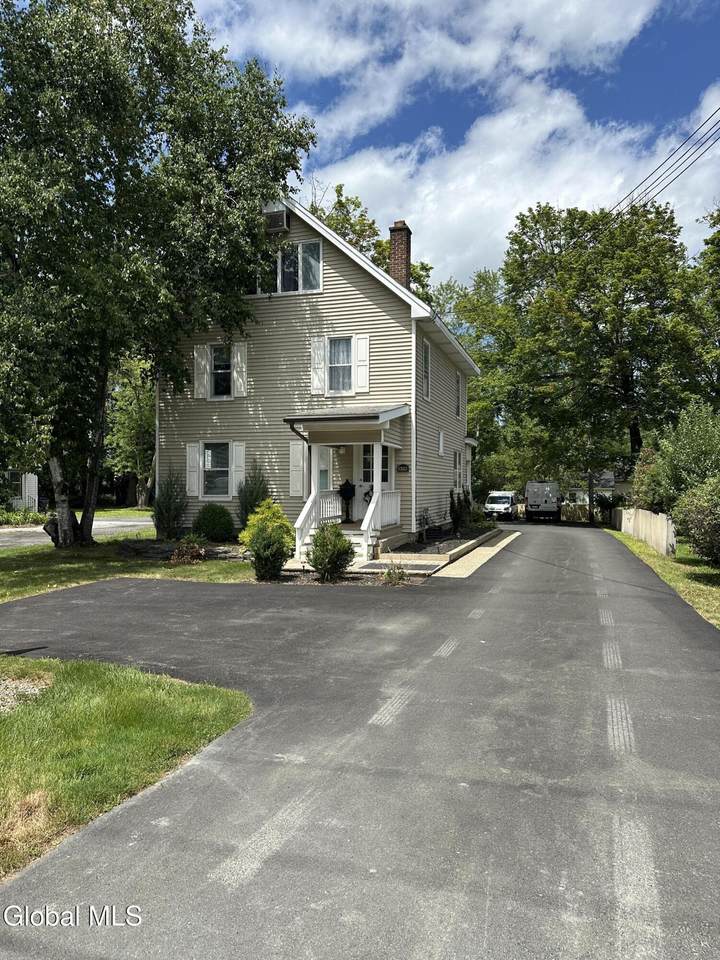 215 Delaware Avenue - Photo 1