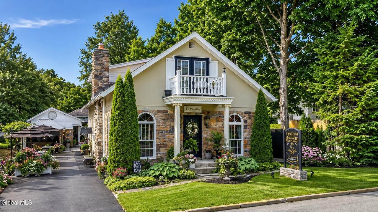 15 West Street - Photo 1
