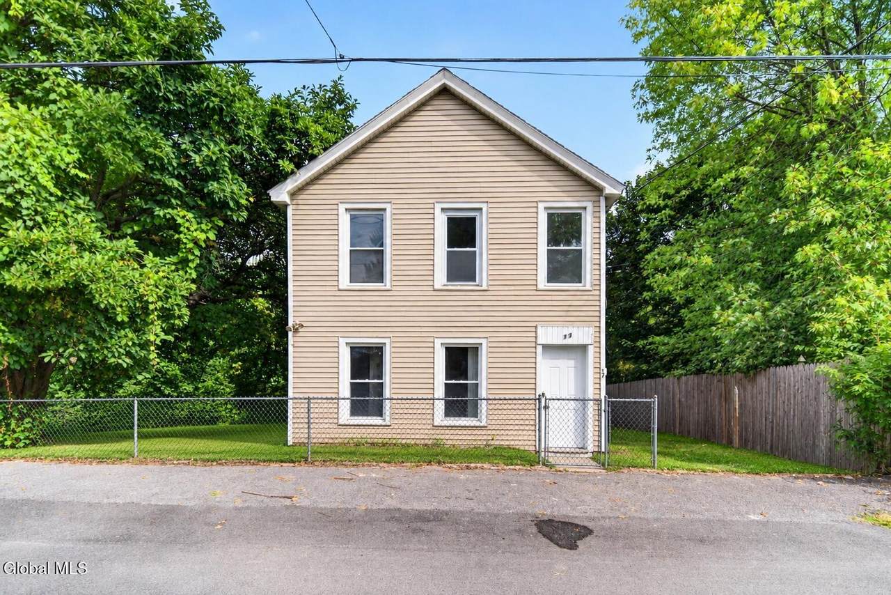 17 Glen Avenue - Photo 1
