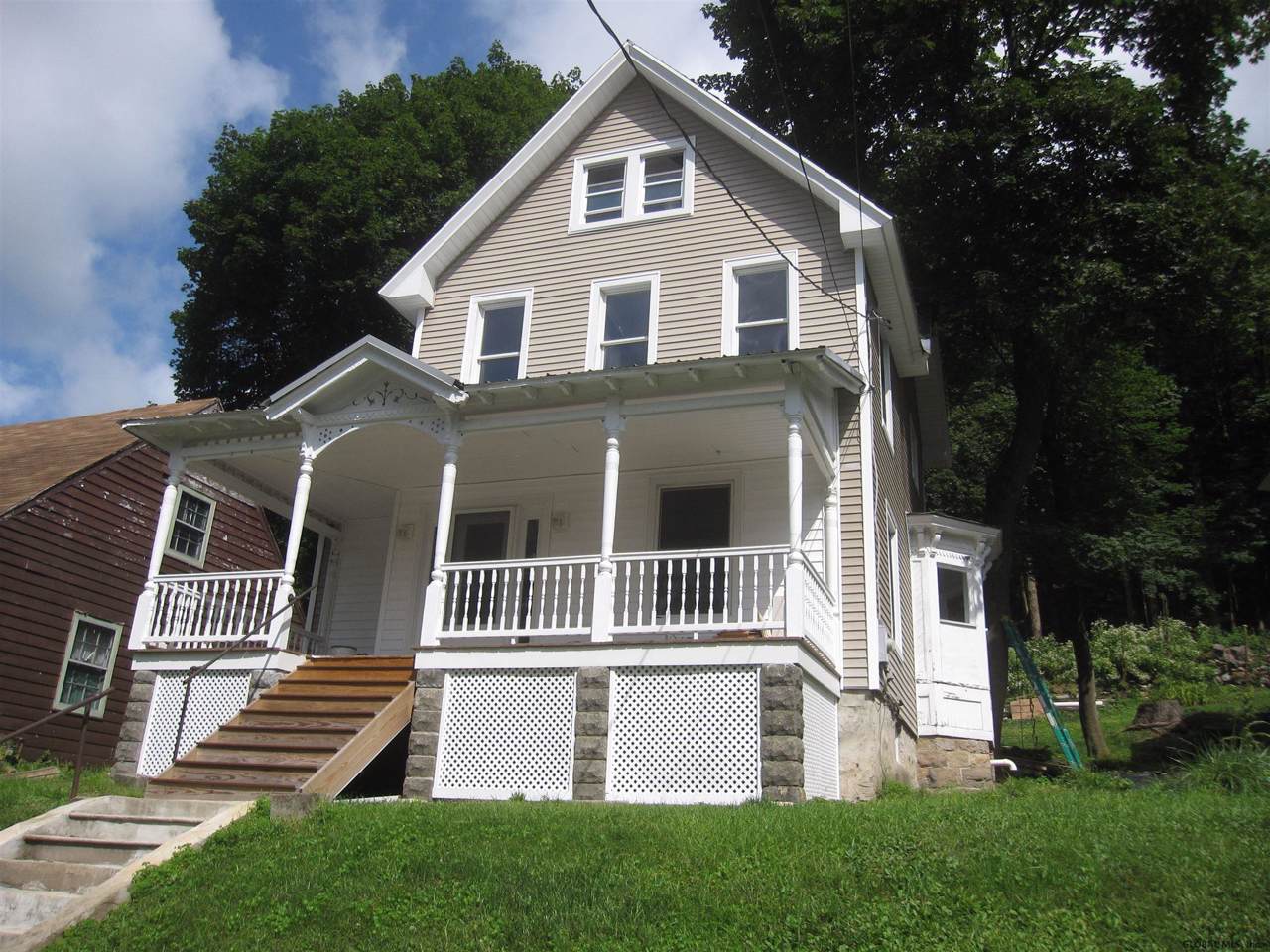 54 Diamond St - Photo 1