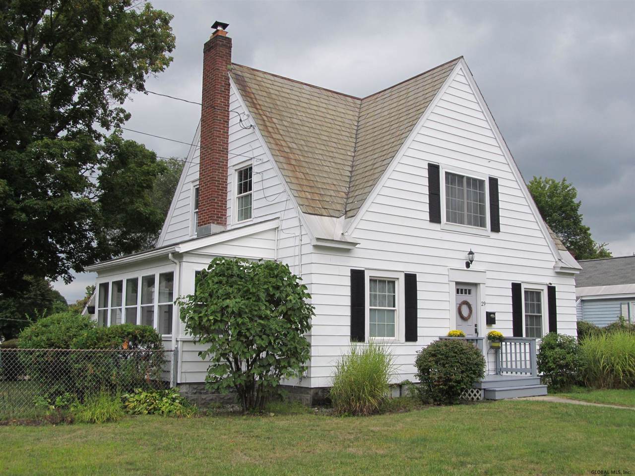 29 Jackson Av - Photo 1