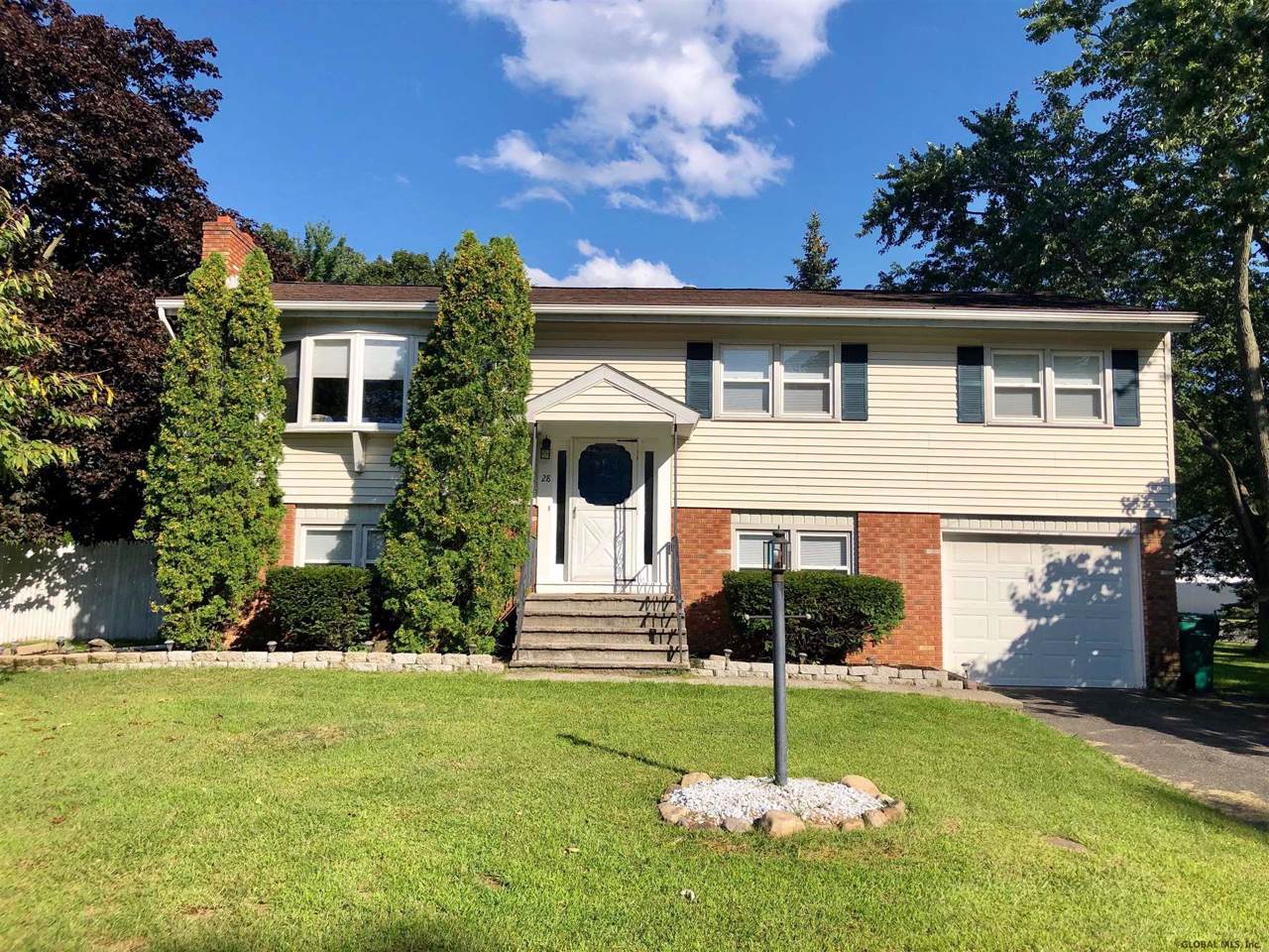 28 Woodland Dr - Photo 1