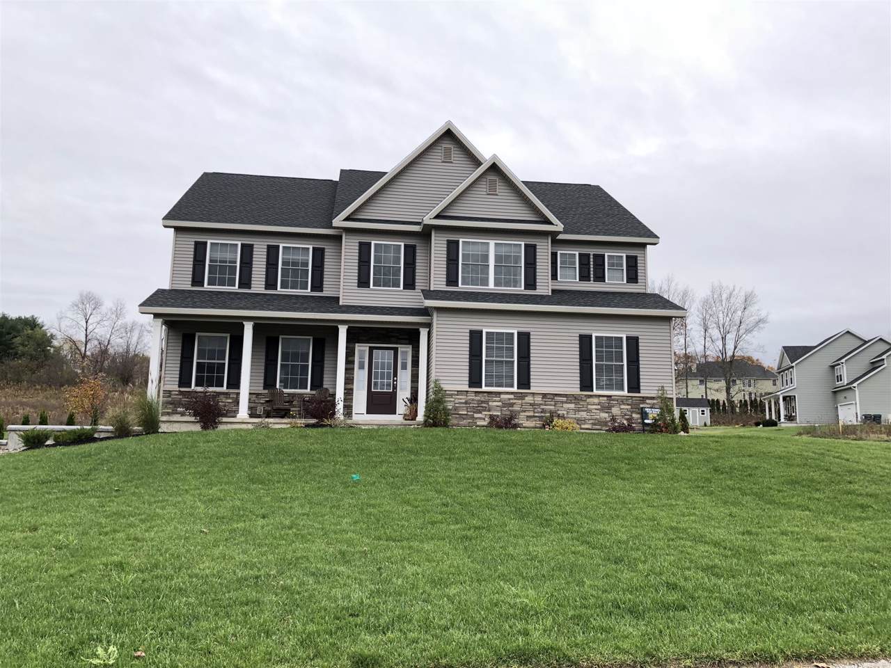 11 Tamarack St - Photo 1