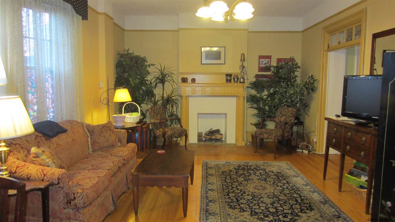 352 State St - Photo 1