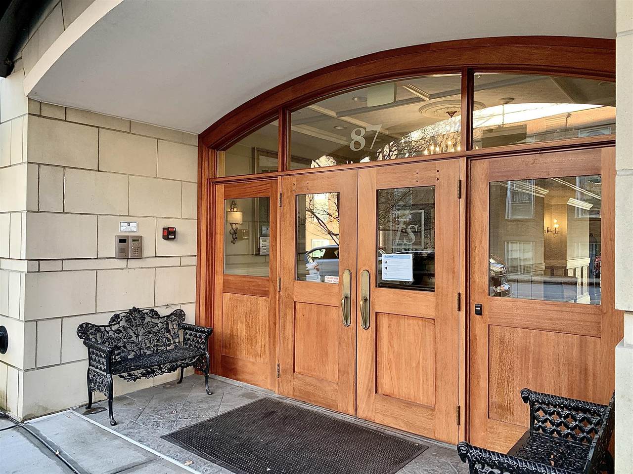 87 Railroad Pl - Photo 1