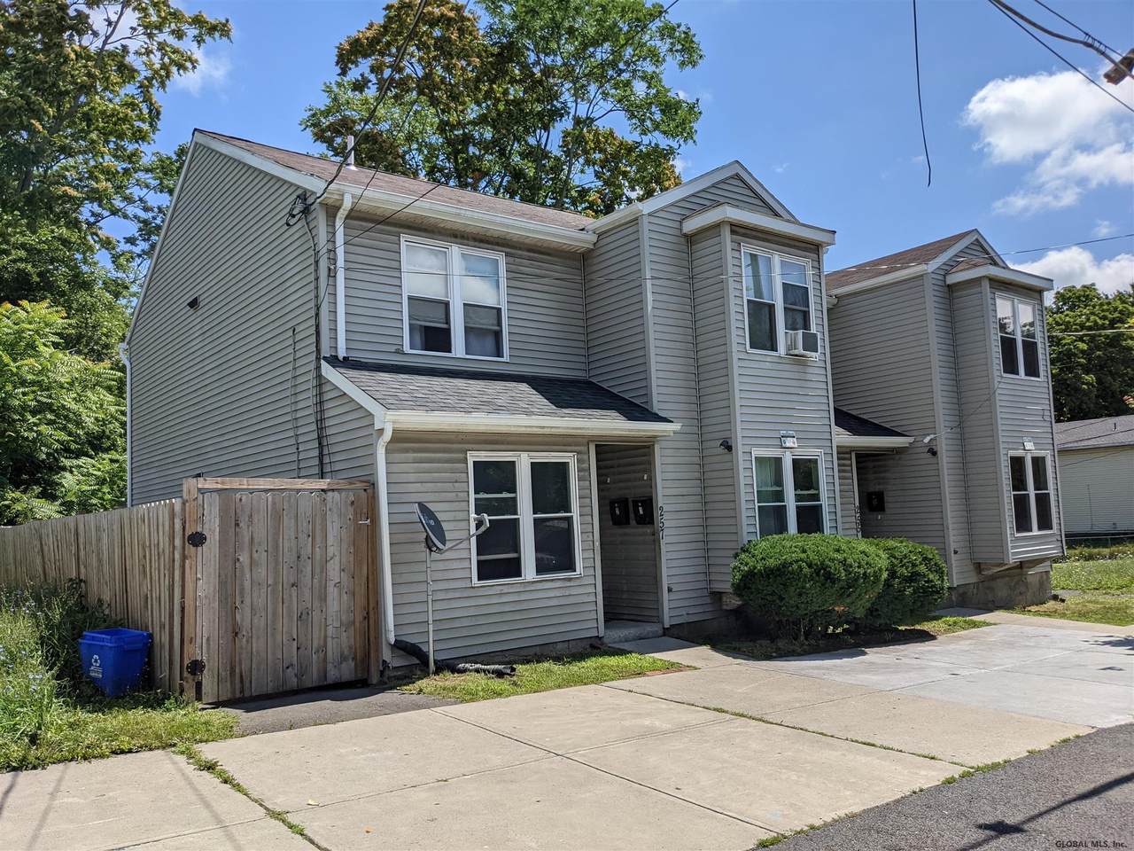 257 Livingston Av - Photo 1