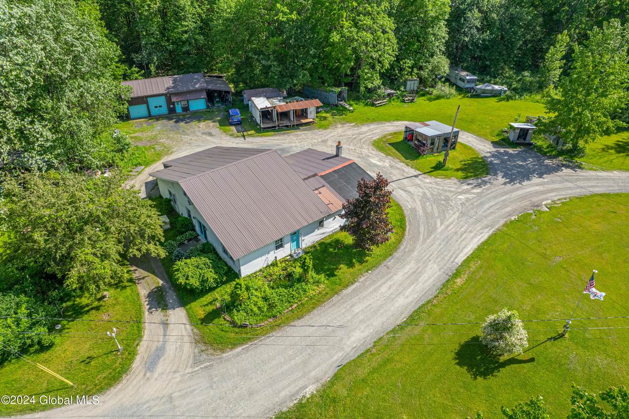 9 Oak Avenue - Photo 1