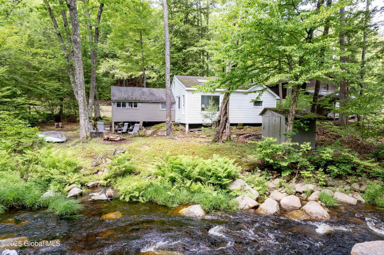 968 Mountain Road - Photo 1