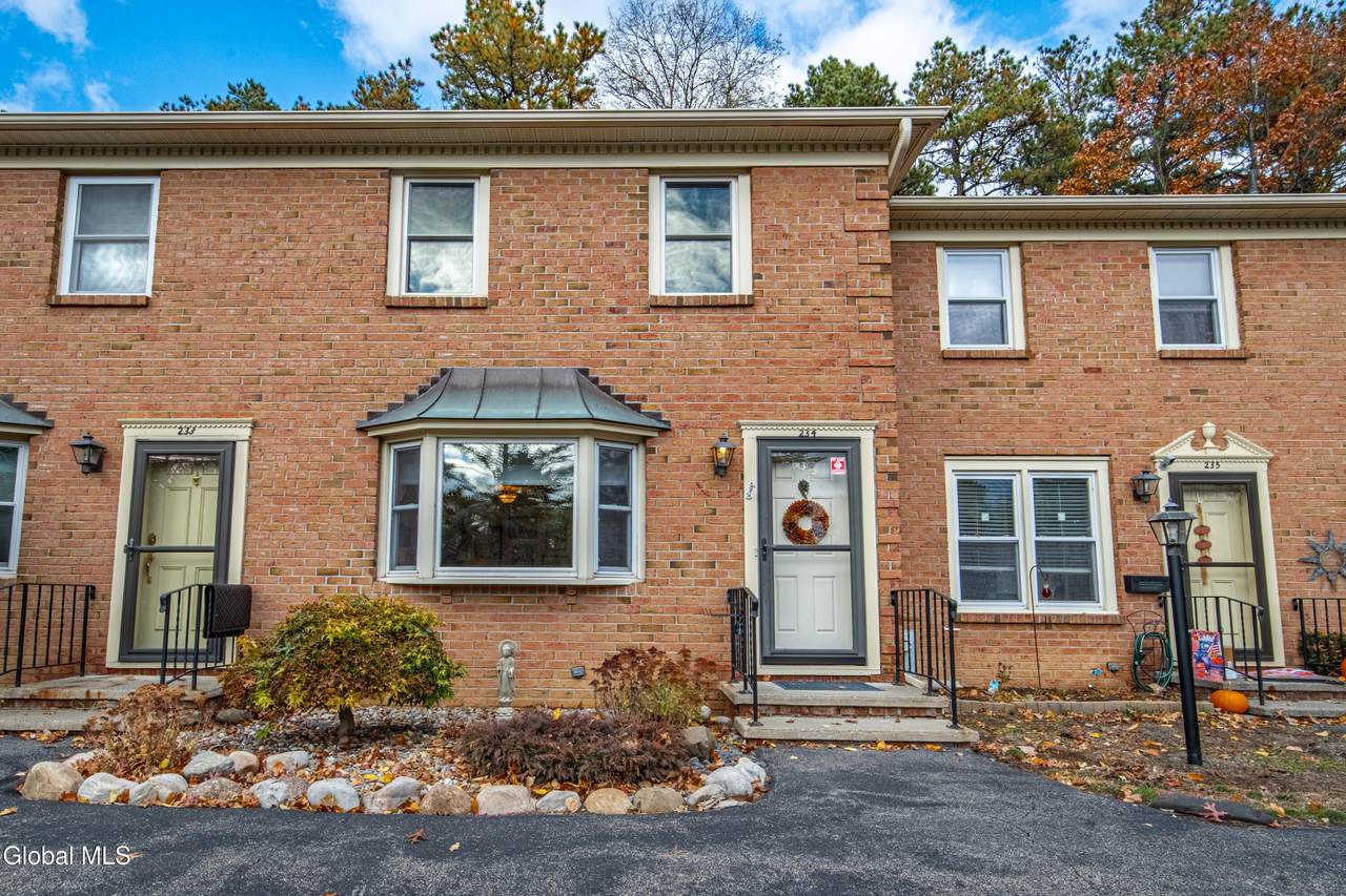 234 Point Of Woods Drive - Photo 1