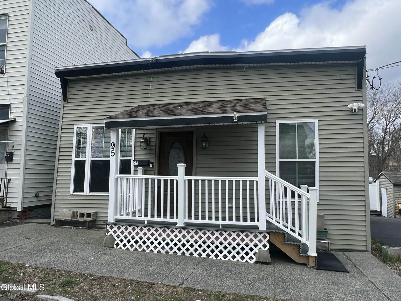 95 Johnston Avenue - Photo 1