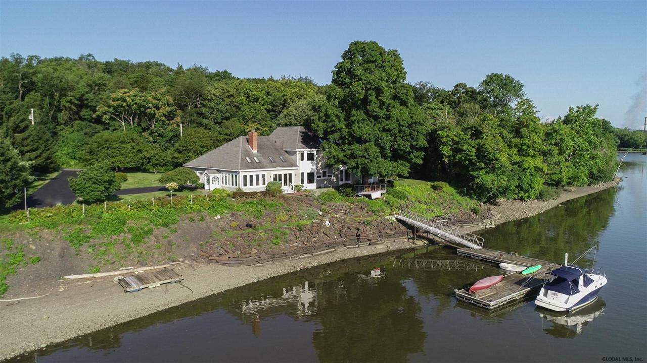 142 Van Wies Pt Rd - Photo 1