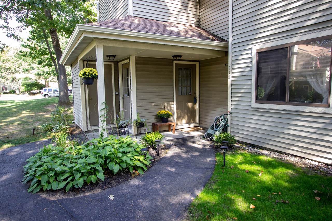 112 Grenadier Ct - Photo 1