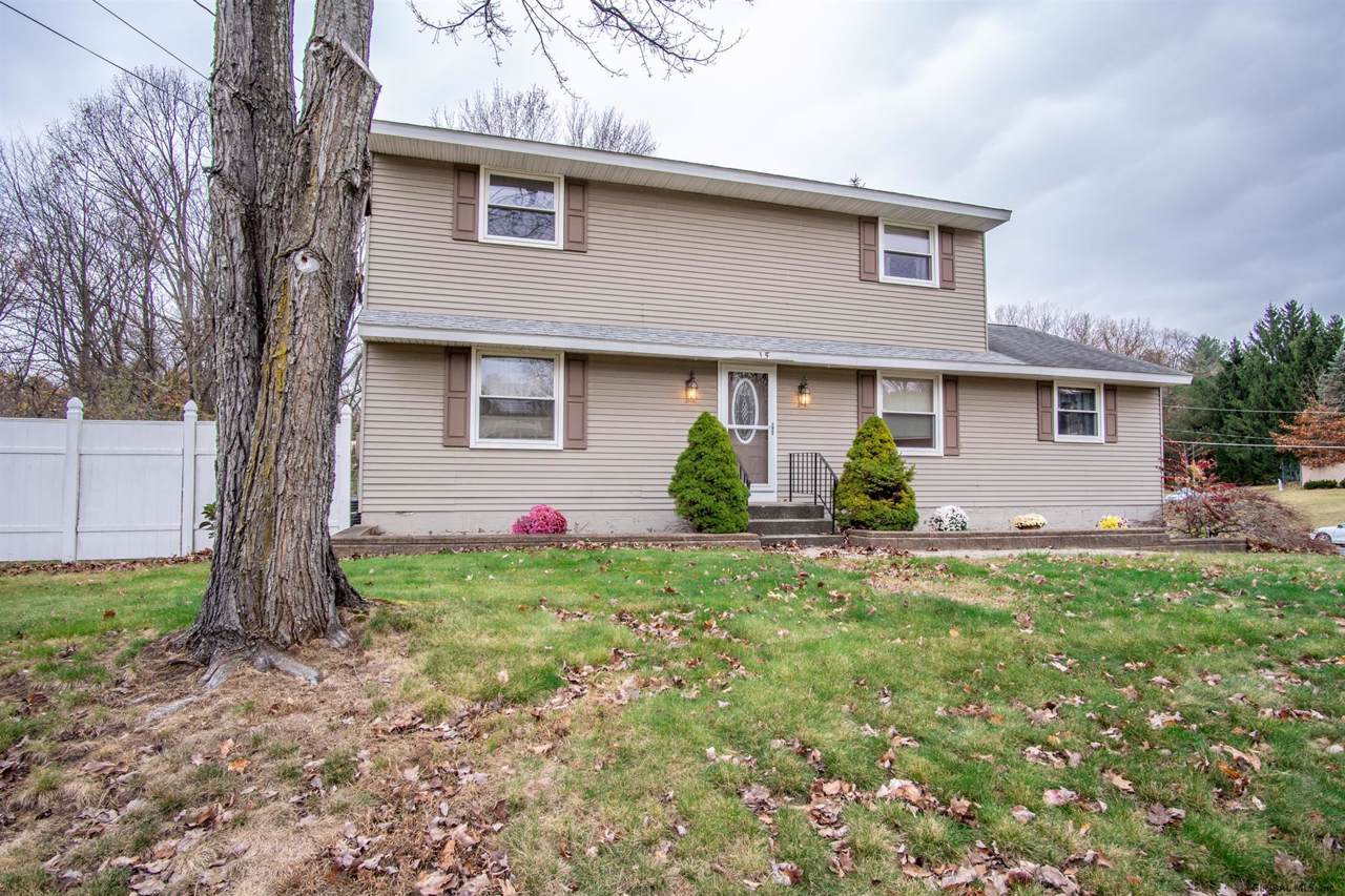 15 Cambridge Dr - Photo 1