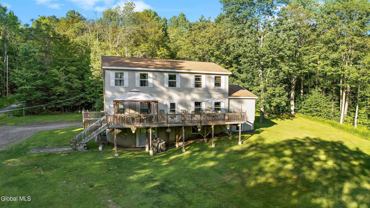 158 Easy Street - Photo 1