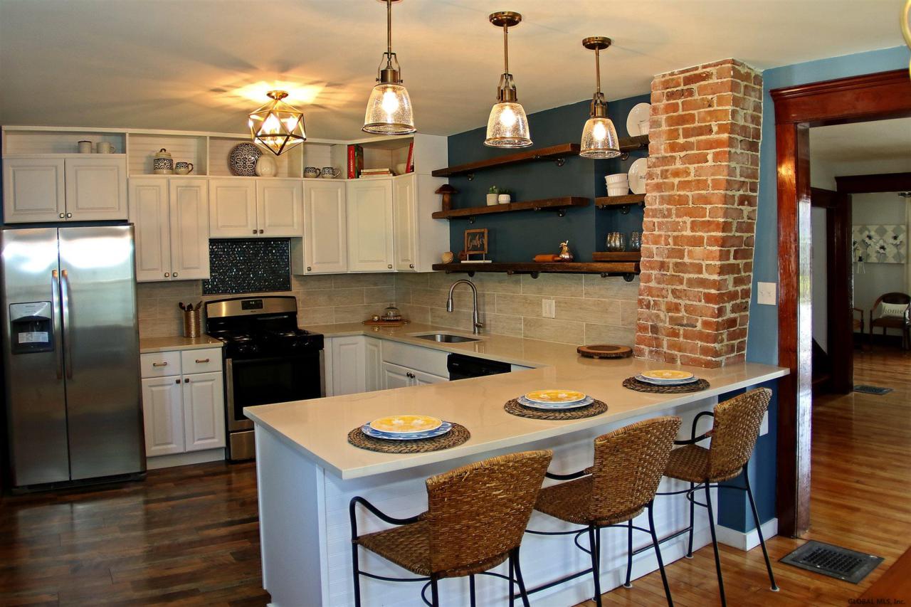 265 Broadway - Photo 1