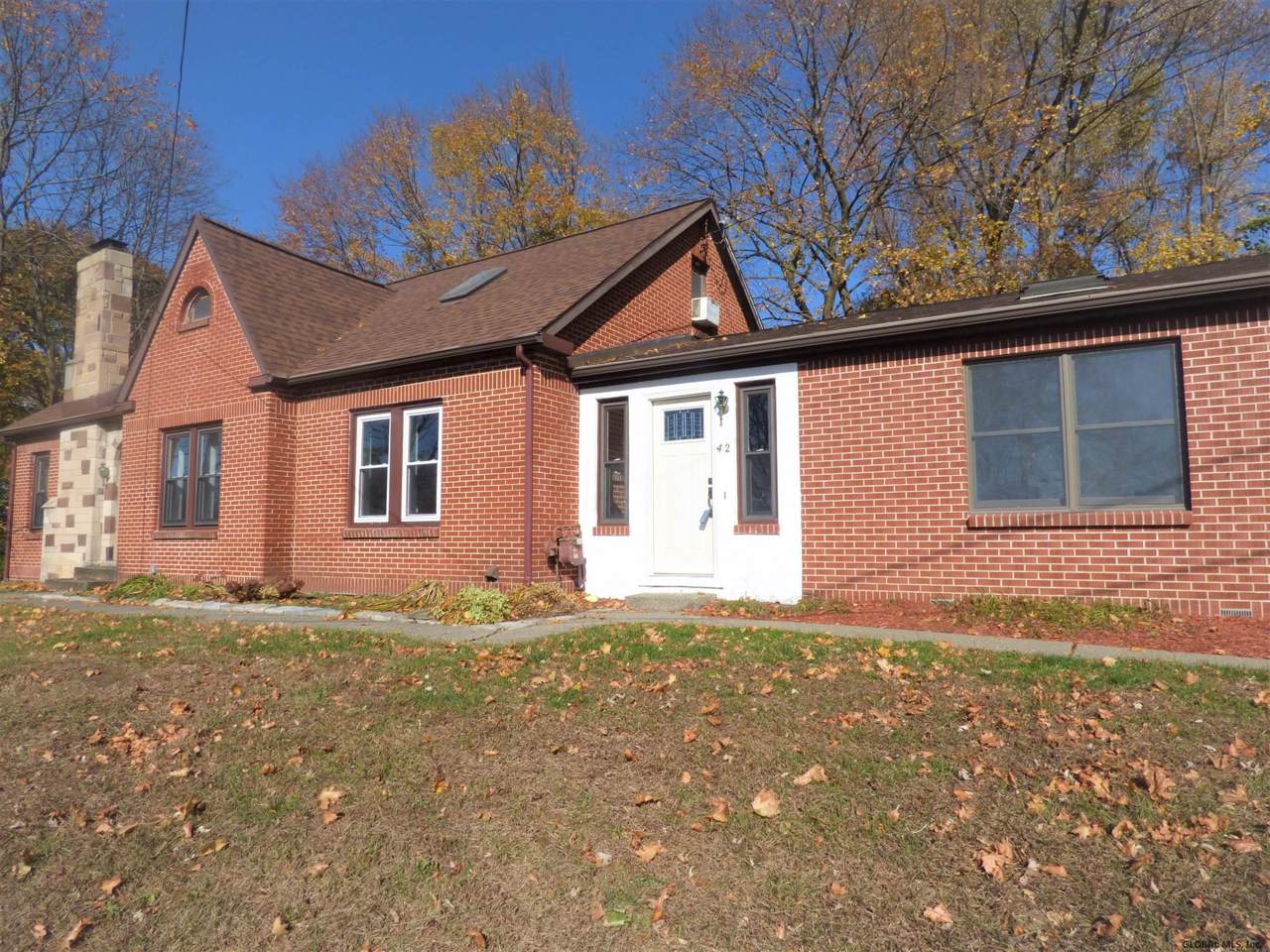 42 Derrick Av - Photo 1