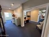 33 Park - Photo 10