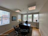 33 Park - Photo 17