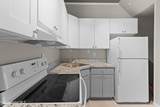 1047 Waverly Place - Photo 4