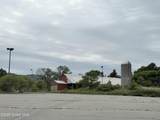 1096 Wicker Street - Photo 11
