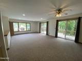 12 Lake Avenue - Photo 4