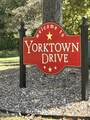 212 Yorktown Drive - Photo 2