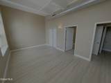 11 Fremont Street - Photo 32