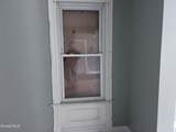 1013 Delamont Avenue - Photo 3