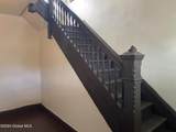 907 Delamont Avenue - Photo 4