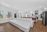 622 Acland Boulevard - Photo 9