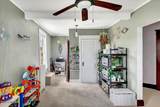 10 Oakwood Boulevard - Photo 22