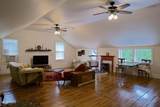1499 Huntersland Road - Photo 32