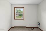 756 Hampshire Seat - Photo 32
