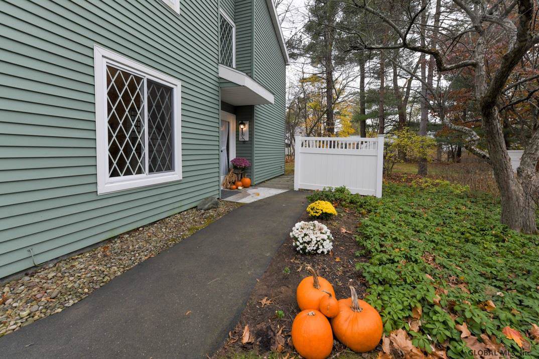 13 Leaf Rd - Photo 1