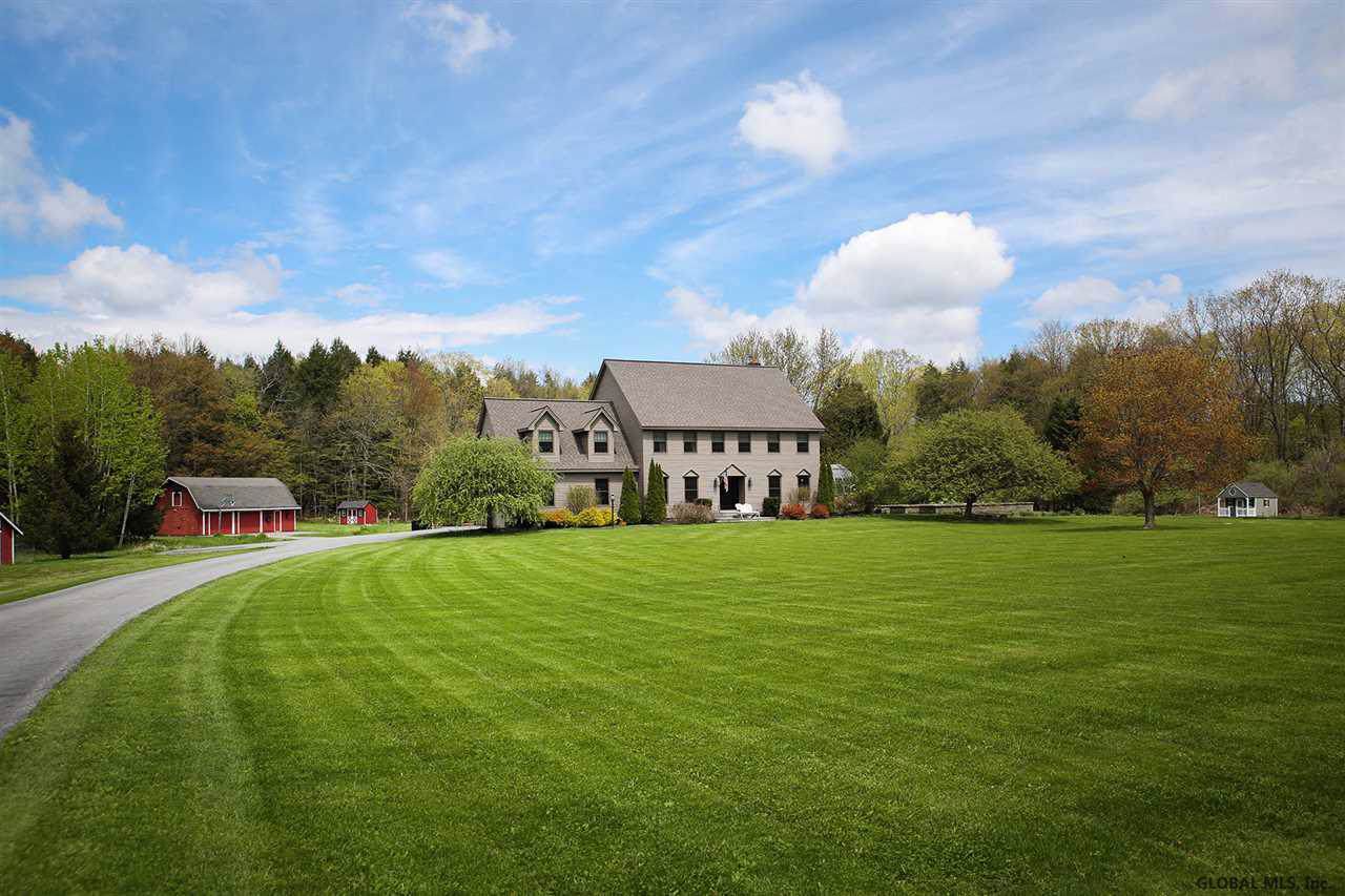 152 Charlton Rd - Photo 1