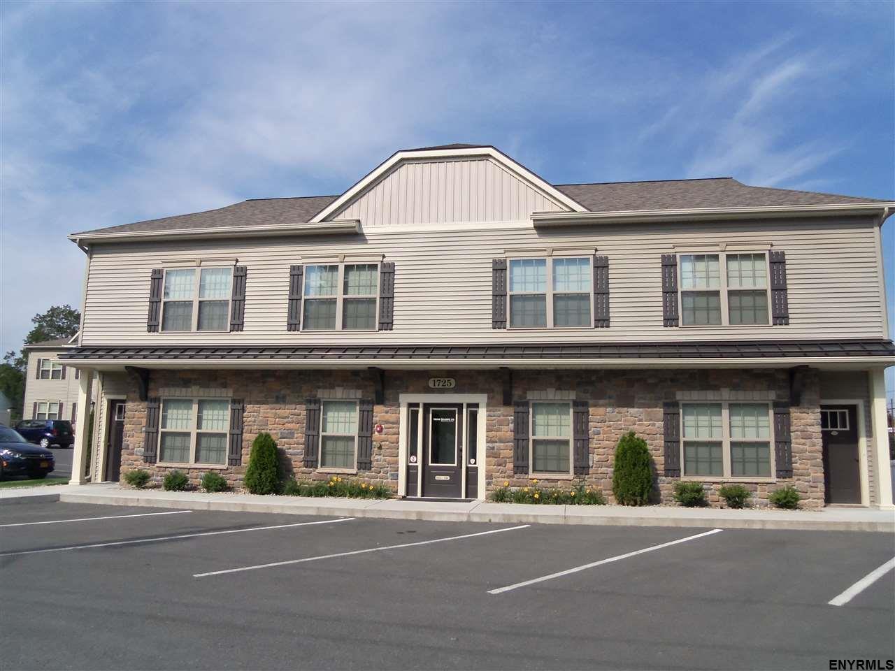 1725 Tower St - Photo 1