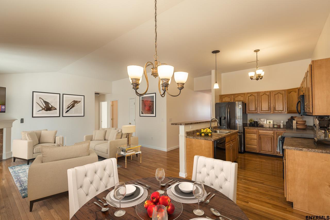 105 Laurel Dr - Photo 1