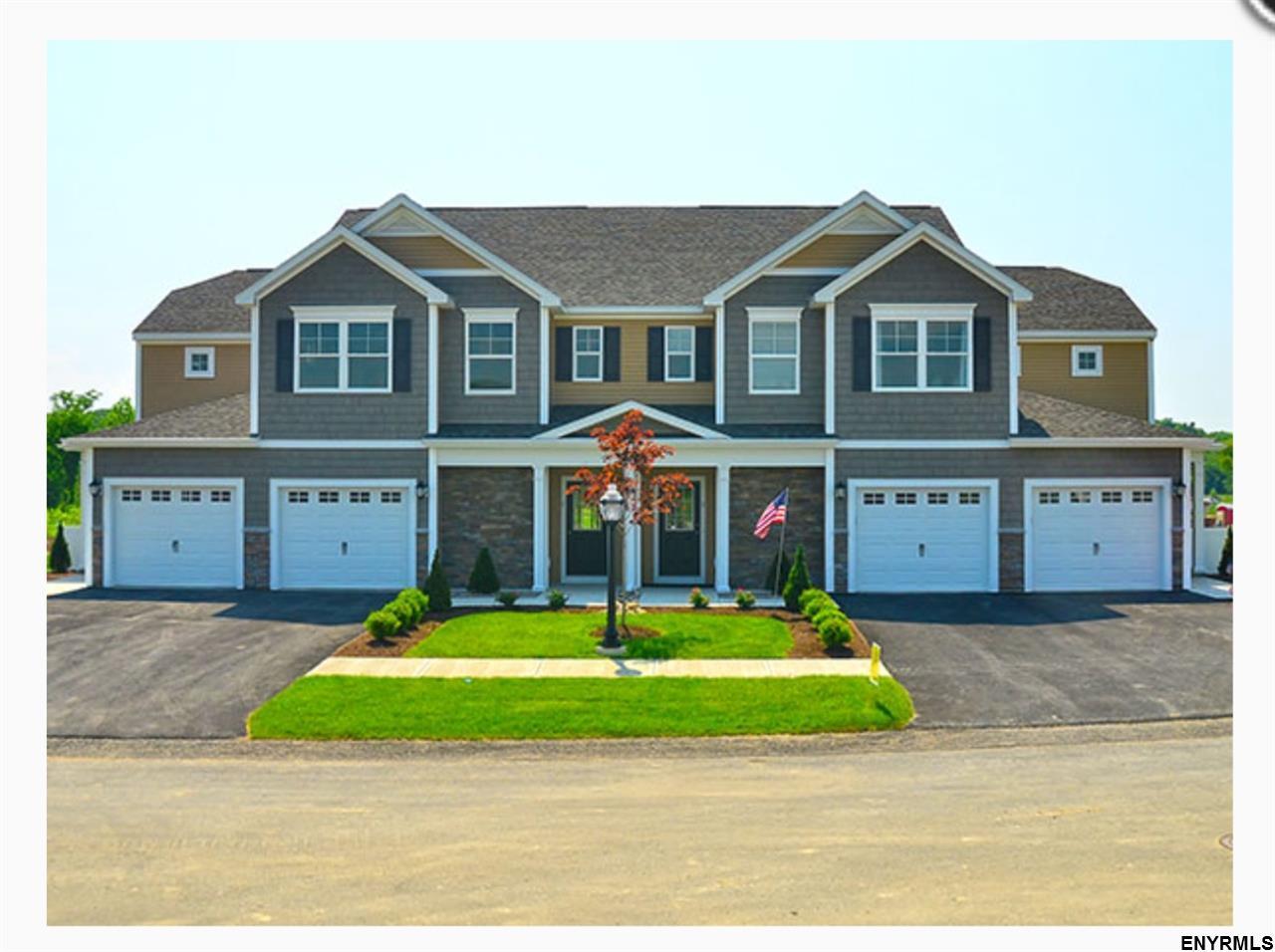 33 Whitaker Dr - Photo 1