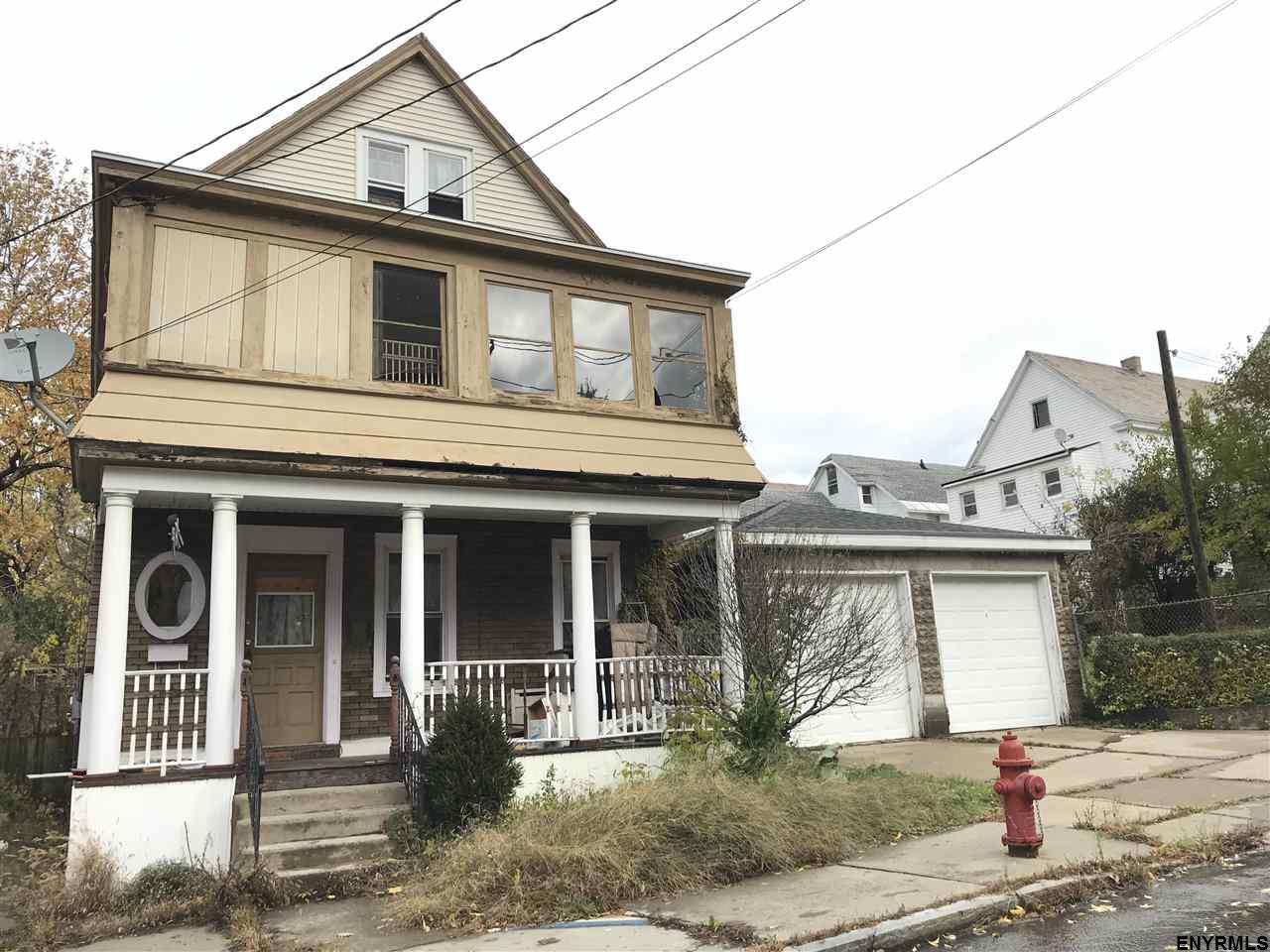 525 Lang St - Photo 1