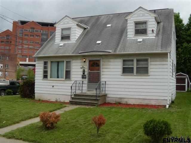 218 Morris St - Photo 1